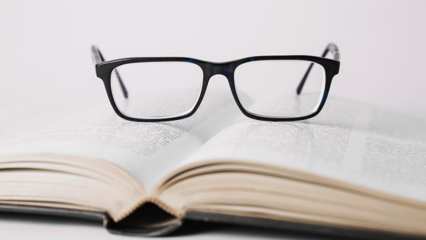 Choosing the Perfect Prescription Glasses: